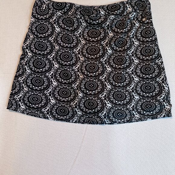 Women's Black & White Mandala Print Skort Size Large – Activewear Stretch Lined - Picture 6 of 6
